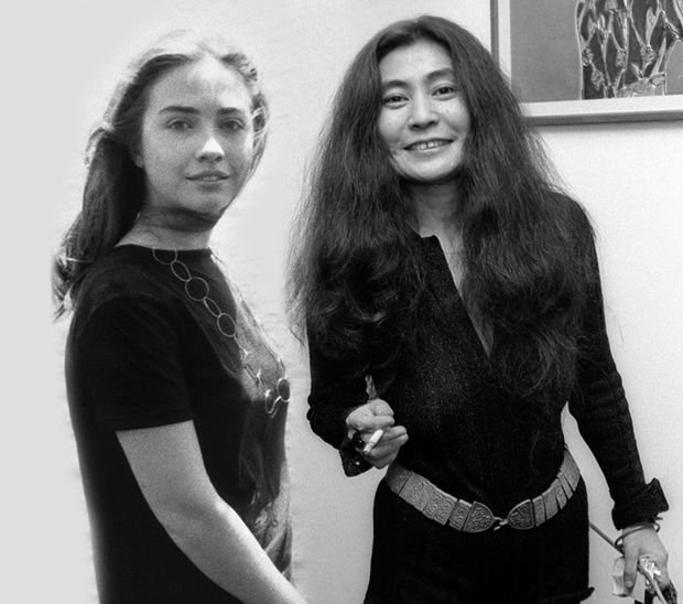 
<span>Yoko Ono afirma que tuvo una relación lésbica con Hillary Clinton</span>
