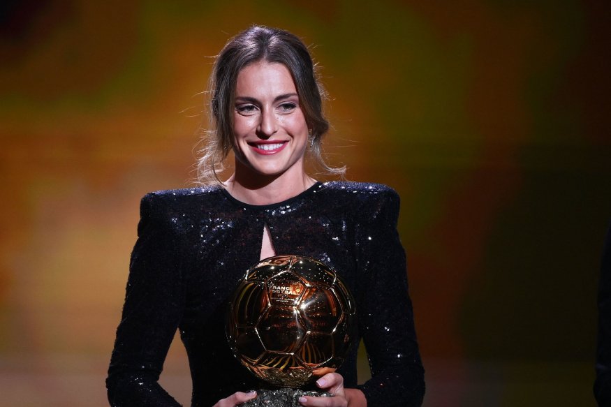 <span>La futbolista española Alexia Putellas gana el balón de Oro</span>
