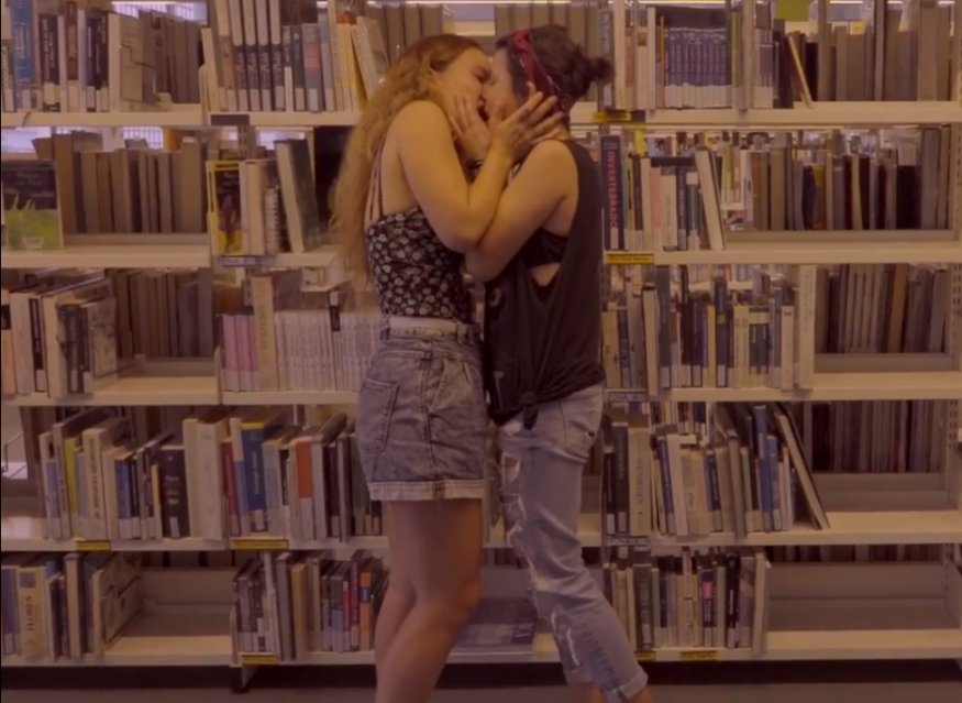 
<span>Library Love Stories, el estreno de un corto lésbico que te va a gustar</span>
