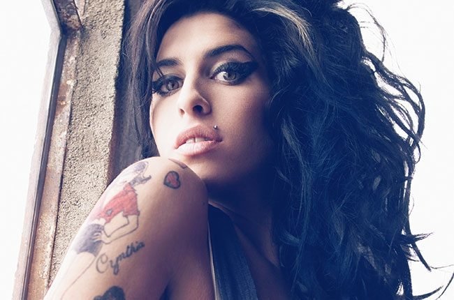 <span>9 cosas que Amy Winehouse dijo sobre su bisexualidad</span>
