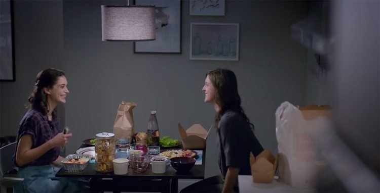 <span>Una pareja de lesbianas en el nuevo anuncio de Ikea</span>
