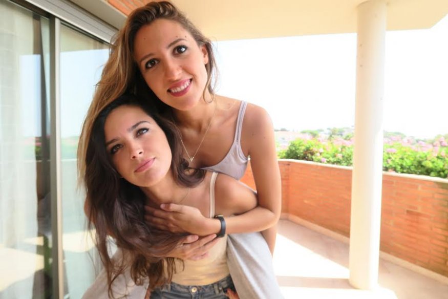 
<span>Marta y Sara, las novias blogueras que te dan tips de lesbianismo</span>
