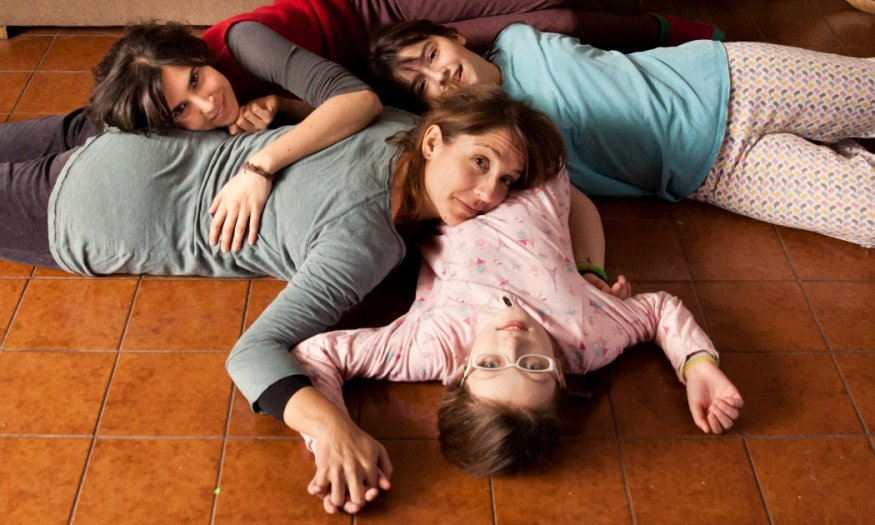 <span>Rara, la película de madres lesbianas chilenas que triunfó en San Sebastián</span>
