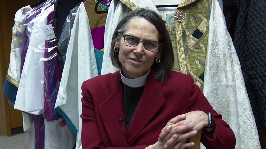 <span>Bonnie Perry, la nueva obispa, abiertamente lesbiana, de la Iglesia Episcopal</span>
