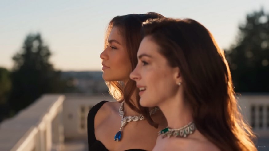 <span>Zendaya y Anne Hathaway viviendo un affaire en este corto que te va a gustar</span>
