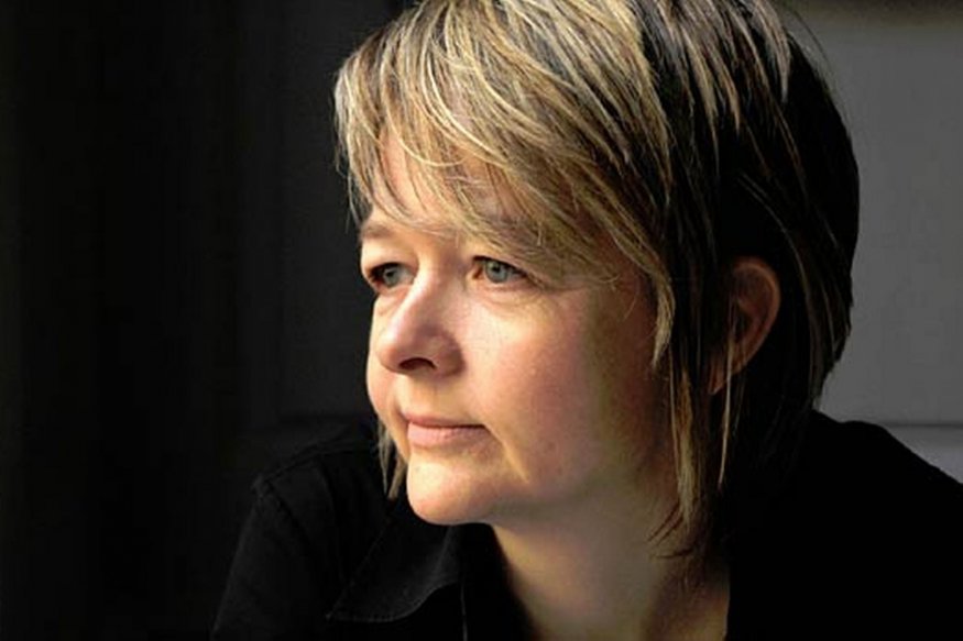 <span>Sarah Waters, romances lésbicos en la literatura británica</span>
