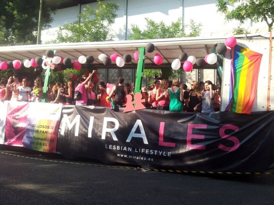 <span>Vive el Orgullo de Madrid desde la carroza de MíraLES</span>
