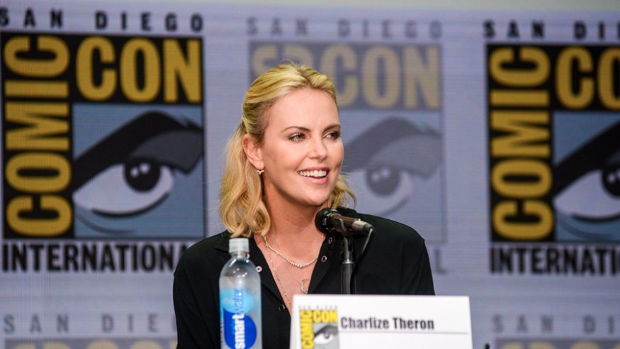 
<span>Charlize Theron habla sobre su papel en Atomic Blonde en la Comic Con de San Diego</span>
