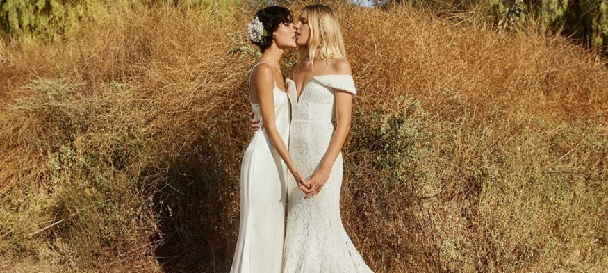 <span>Una pareja de lesbianas es la nueva imagen de una línea de vestidos de novia</span>

