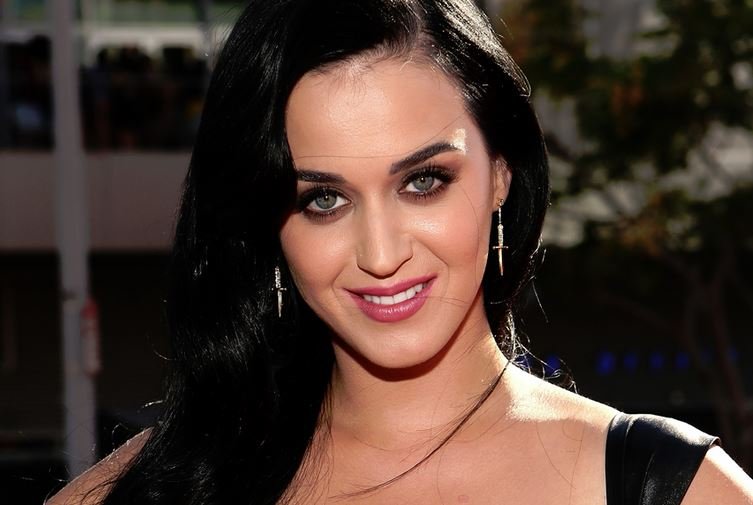 <span>Katy Perry: "Hice mucho más que besar a una chica"</span>
