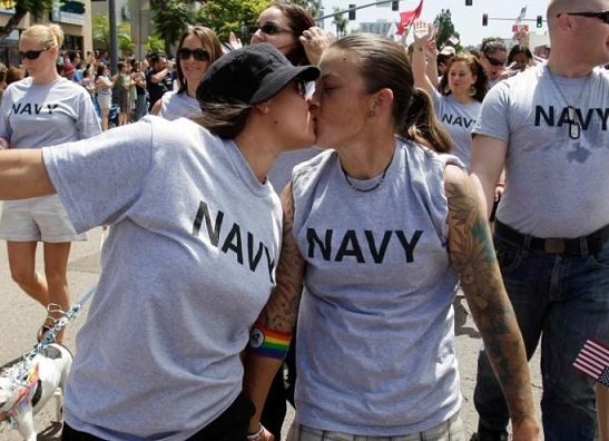 <span>Lesbianas militares: historias de amor en las fuerzas armadas</span>
