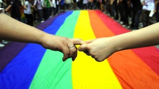<span>Madrid en el WorldPride: pasos de cebra con los colores del arcoiris y semáforos con parejas del mismo sexo</span>
